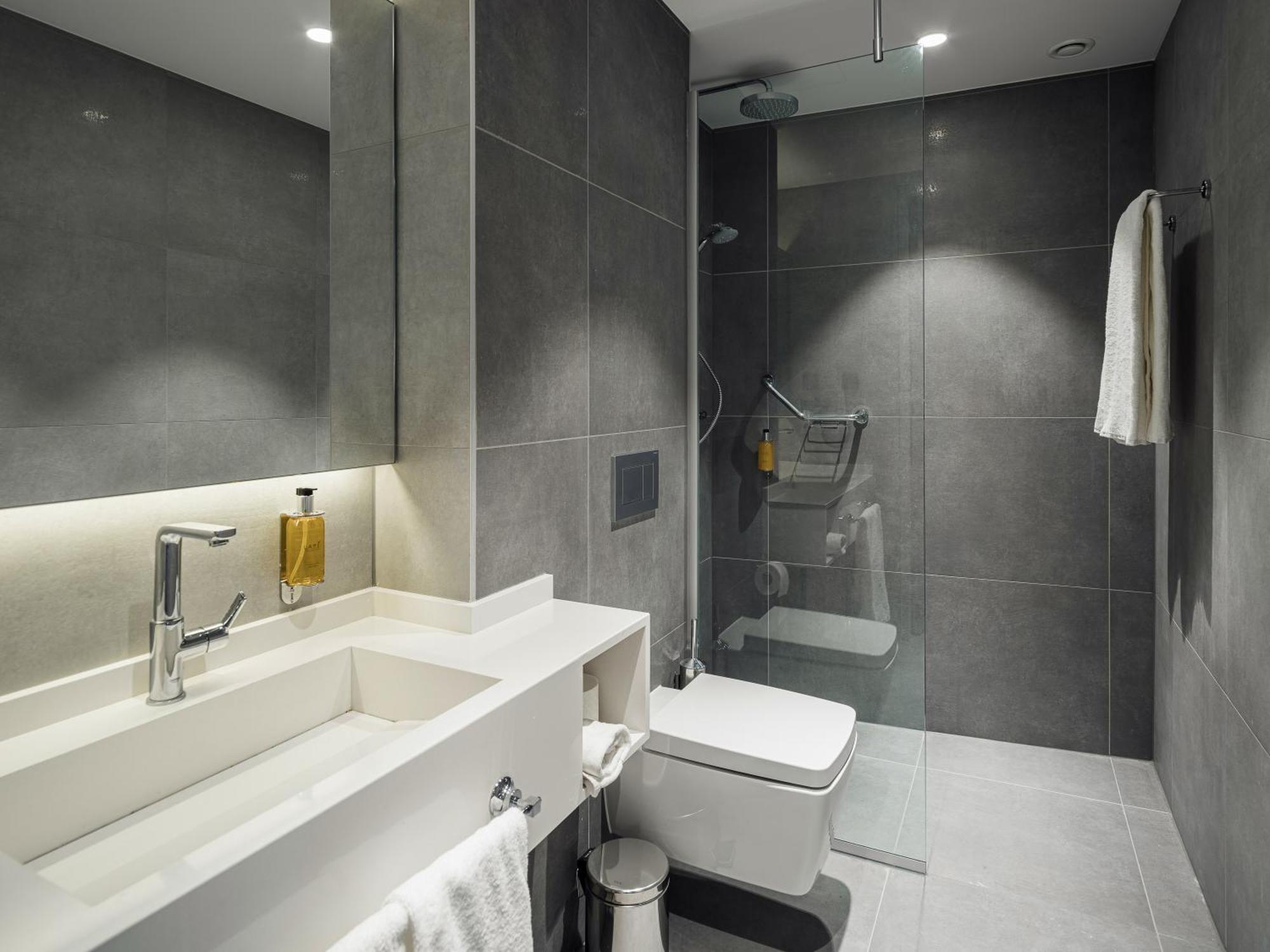 Executive Residency By Western Amsterdam Airport Hotel